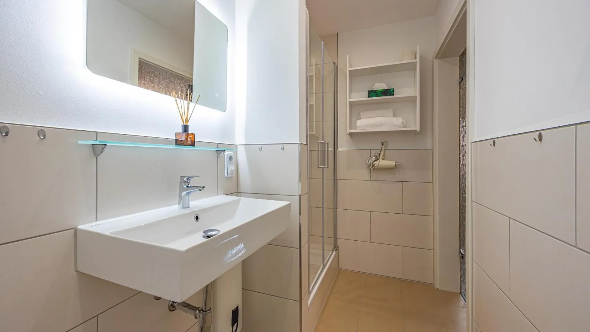 Studio-Apartment - Zentral, Modern, Exklusiv - Fuer 2-4 Gaeste Hamburg Germany